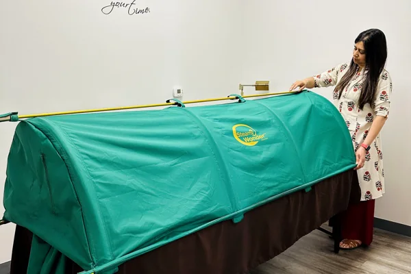 The clinic room at Minute Wonder Ayurveda in San Ramon